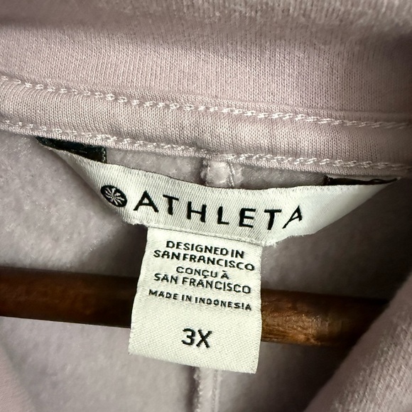 Athleta Soft Pastel Purple Hoodie Fuzzy interior - Picture 4 of 5